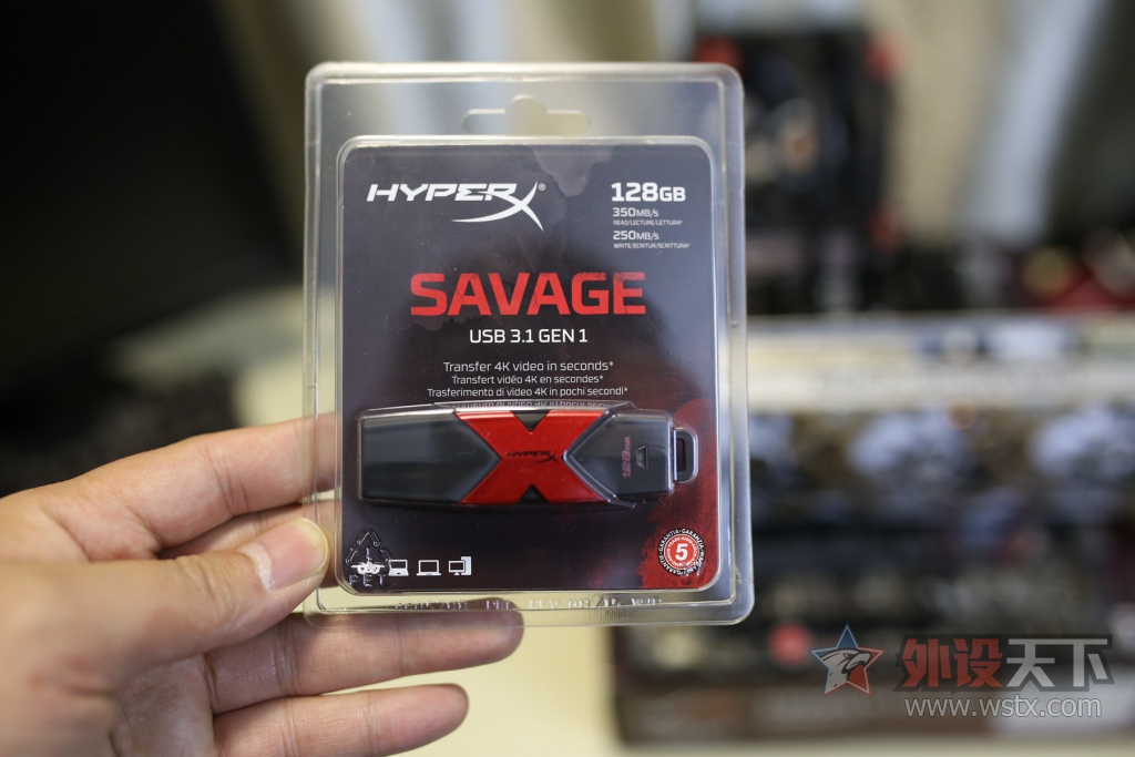 ���ٿ�� HyperX Savage 128G 3.1 U��&�ƶ�Ӳ�̶ԱȲ���