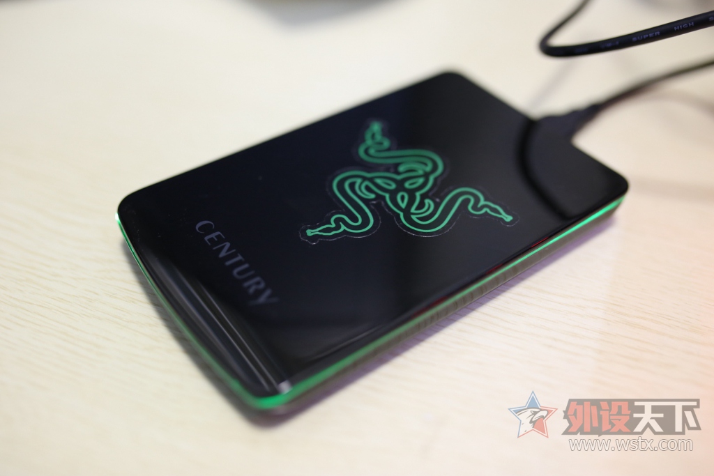 ���ٿ�� HyperX Savage 128G 3.1 U��&�ƶ�Ӳ�̶ԱȲ���