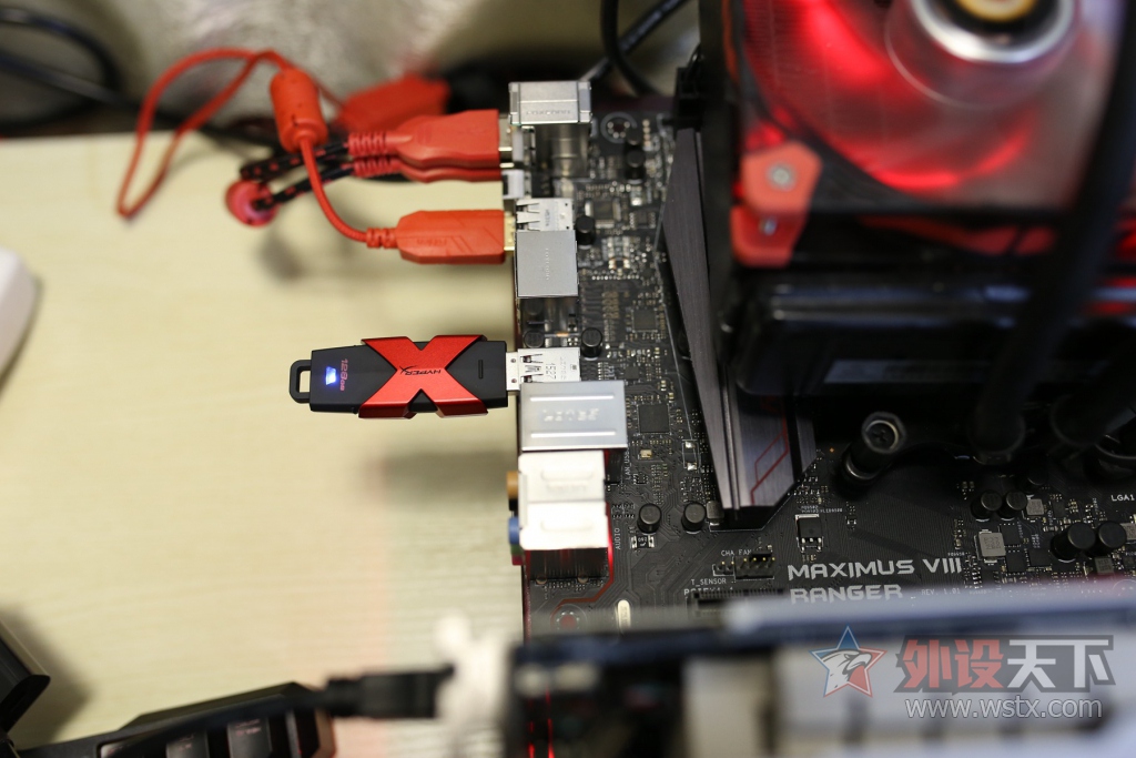 ���ٿ�� HyperX Savage 128G 3.1 U��&�ƶ�Ӳ�̶ԱȲ���