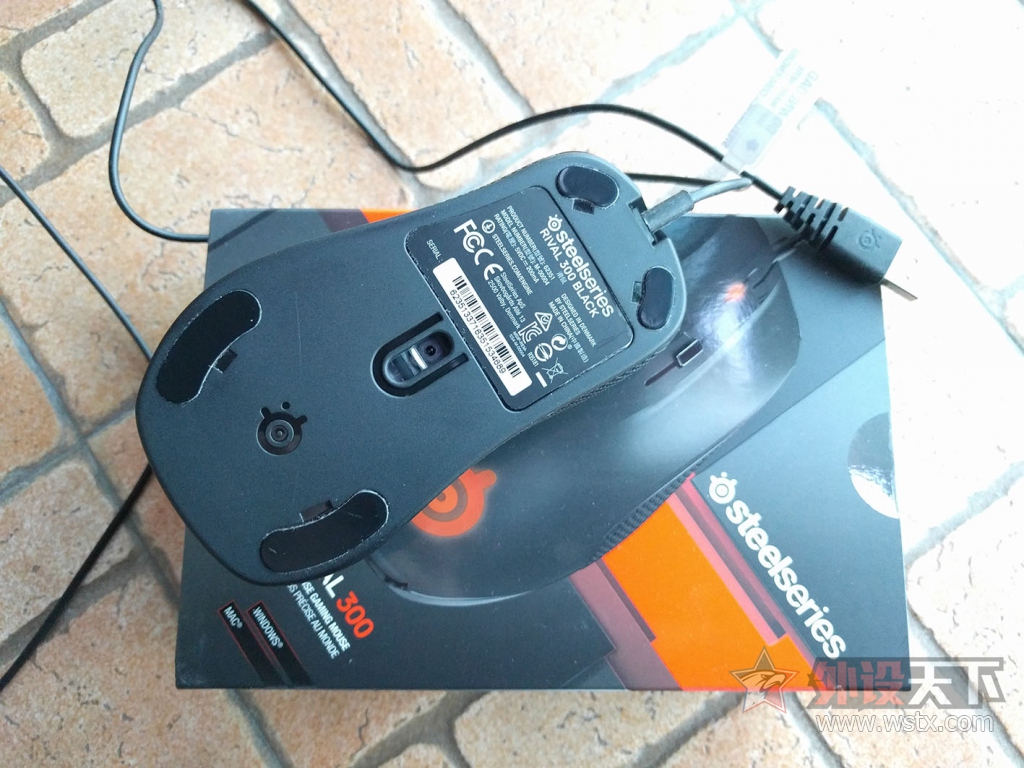 [���/�߼�] [�ѳ�] ���㶫����ɫRival 300 1�µ׹���ĳ��  �ѽ���