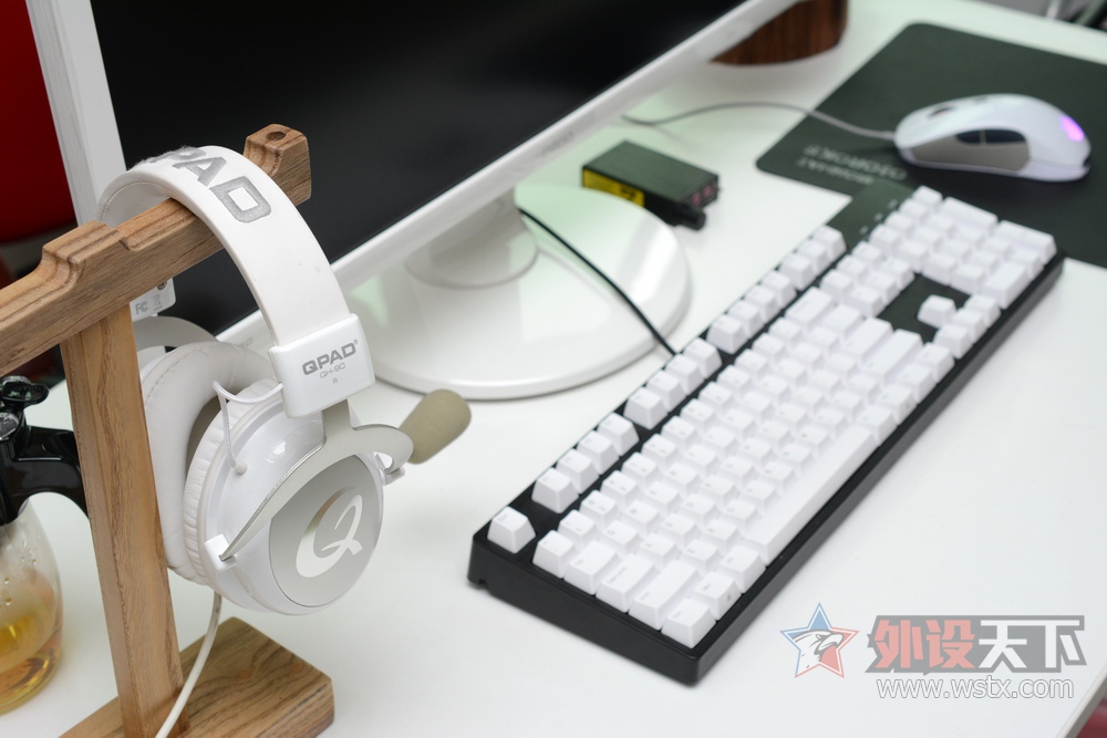 �ᱶ��QH-90���ʿ��CLOUD�Աȣ���ʵ��ò������