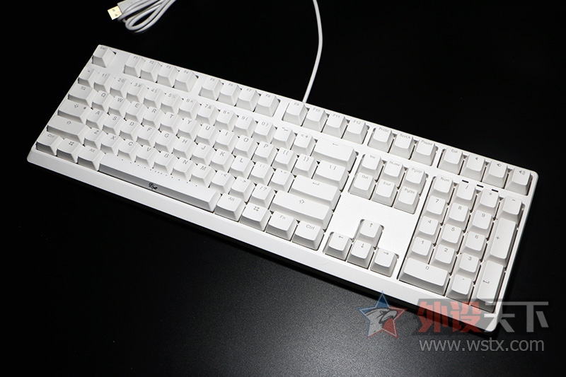 �µ�һ������ܣ�ħ��ѼDJ2108s2RGB���̷�����