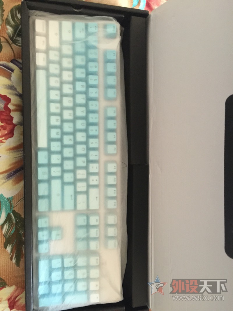 ��������������50 ikbc�°�g104��ɫ���������˪����ñ