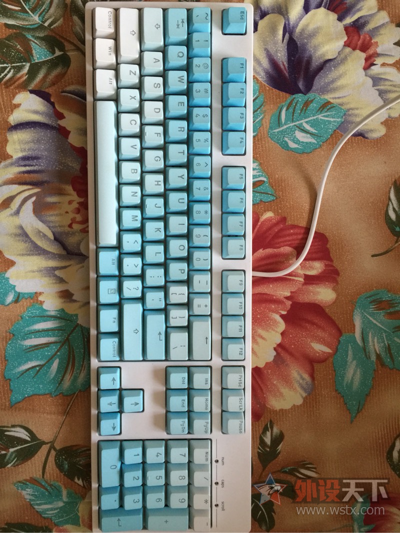 ��������������50 ikbc�°�g104��ɫ���������˪����ñ