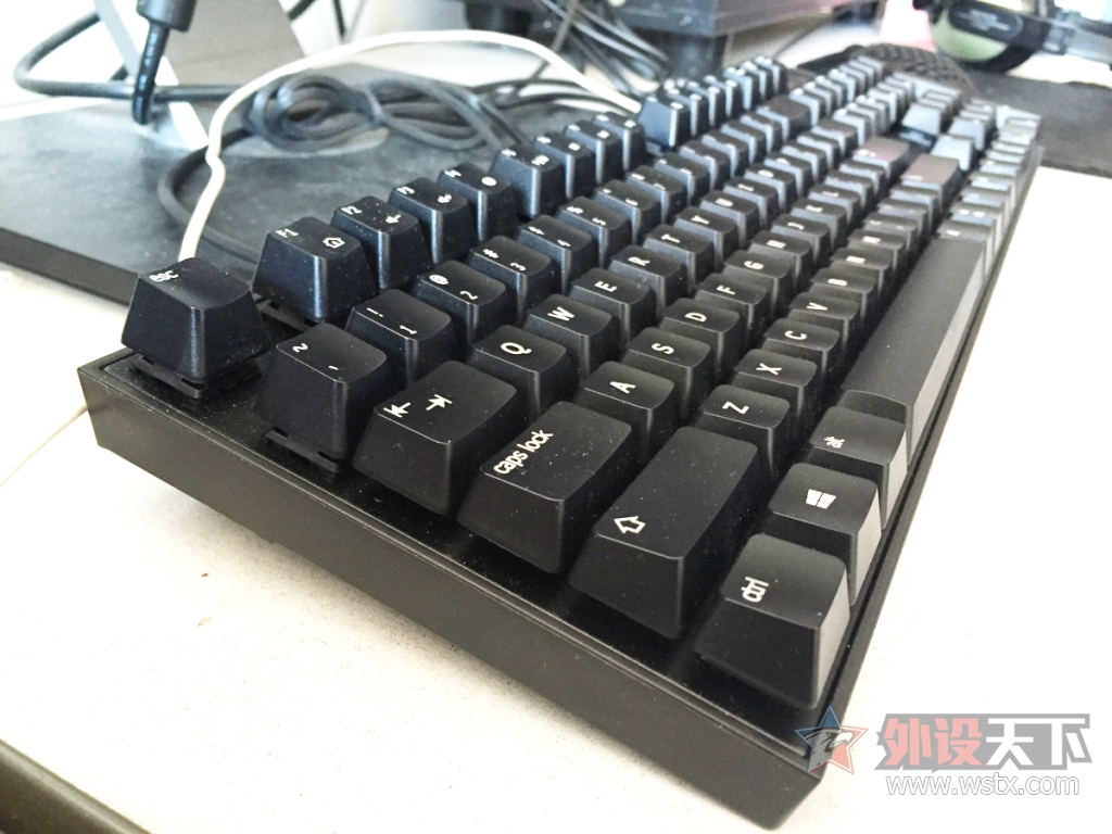 (GIGABYTE) FORCE K83 cherry 