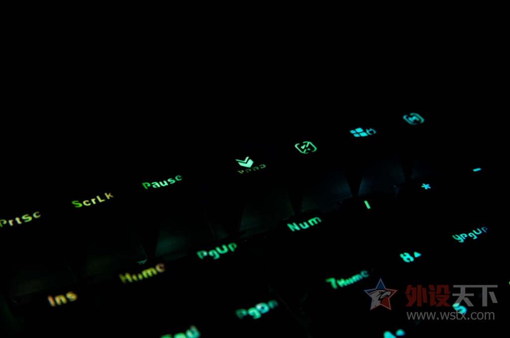 ��������顿�װ�V720 RGB��е���������帽ѩ�ؿ�����ͼ