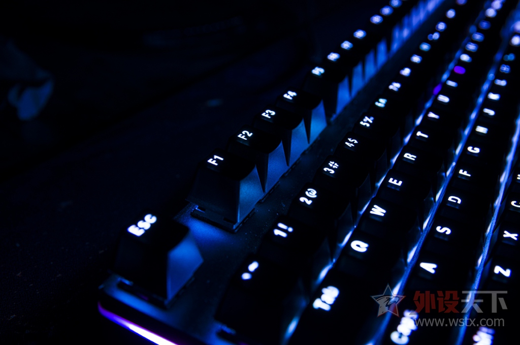 ��������顿�װ�V720 RGB��е���������帽ѩ�ؿ�����ͼ