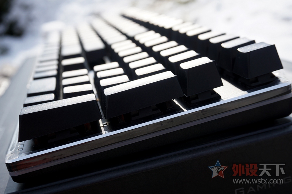 ��������顿�װ�V720 RGB��е���������帽ѩ�ؿ�����ͼ