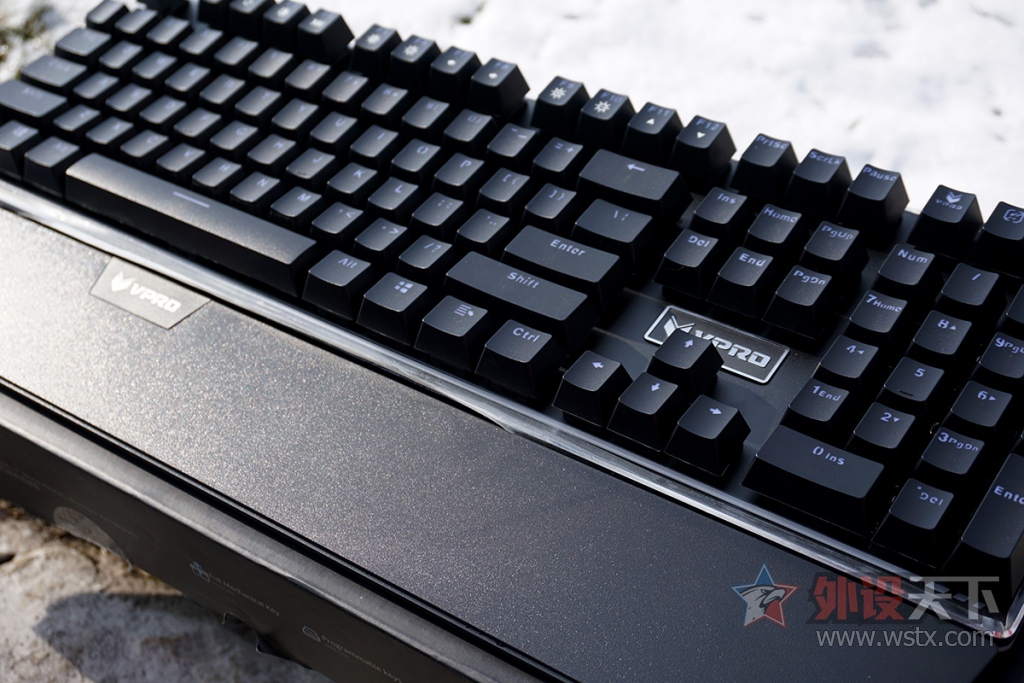 ��������顿�װ�V720 RGB��е���������帽ѩ�ؿ�����ͼ