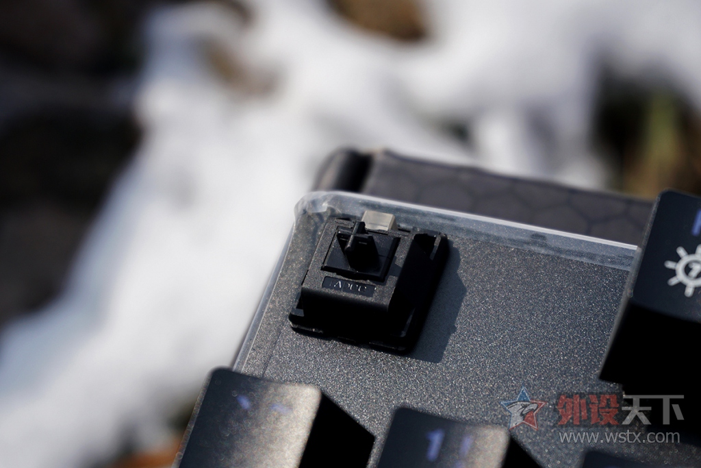 ��������顿�װ�V720 RGB��е���������帽ѩ�ؿ�����ͼ