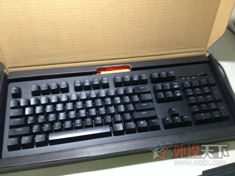 ׷��׿Խ�ָУ��ɻ��������� ���������켫սħ�߿ɻ����е�����������