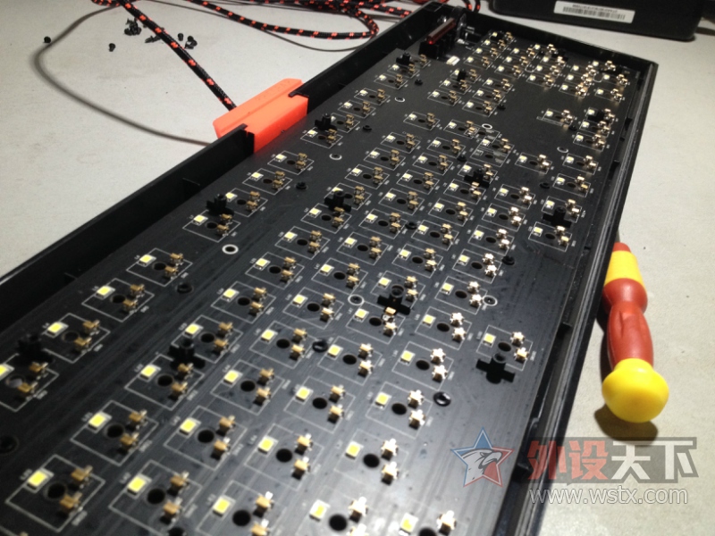 ׷��׿Խ�ָУ��ɻ��������� ���������켫սħ�߿ɻ����е�����������