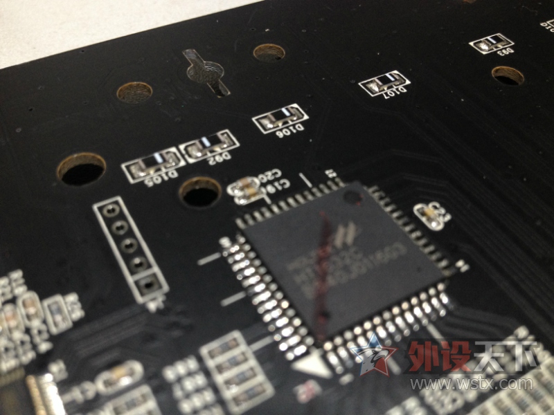 ׷��׿Խ�ָУ��ɻ��������� ���������켫սħ�߿ɻ����е�����������