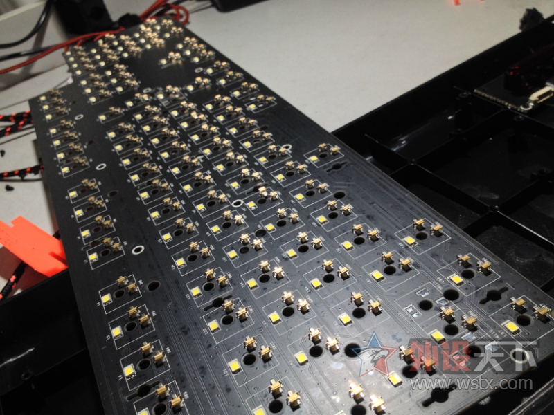 ׷��׿Խ�ָУ��ɻ��������� ���������켫սħ�߿ɻ����е�����������