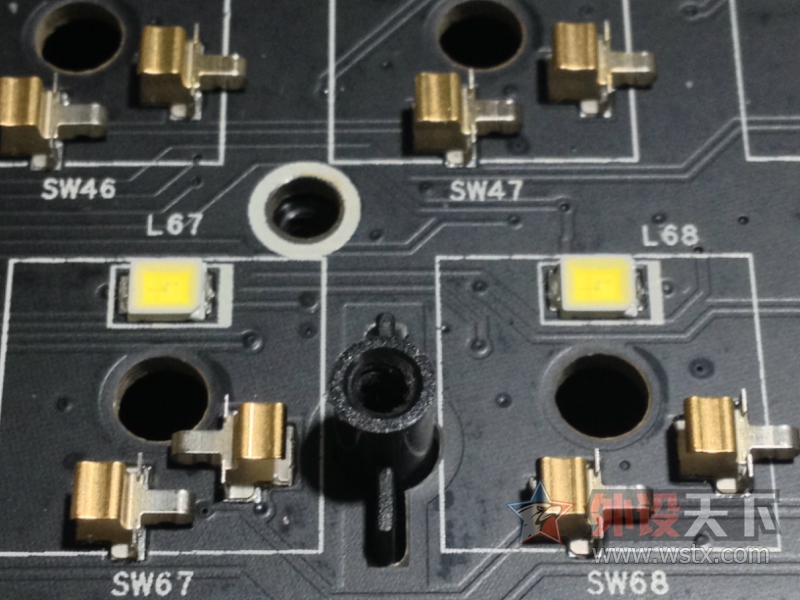 ׷��׿Խ�ָУ��ɻ��������� ���������켫սħ�߿ɻ����е�����������