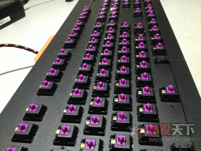 ׷��׿Խ�ָУ��ɻ��������� ���������켫սħ�߿ɻ����е�����������