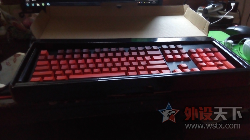 �����֡��Գ�����ȾѪɫʮ�ּ�ñ