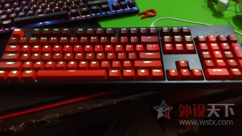 �����֡��Գ�����ȾѪɫʮ�ּ�ñ