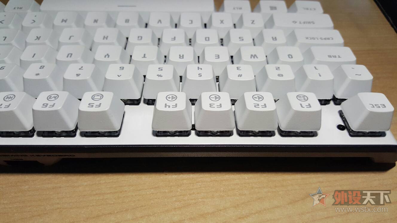 ��ɫmxx�׷�����