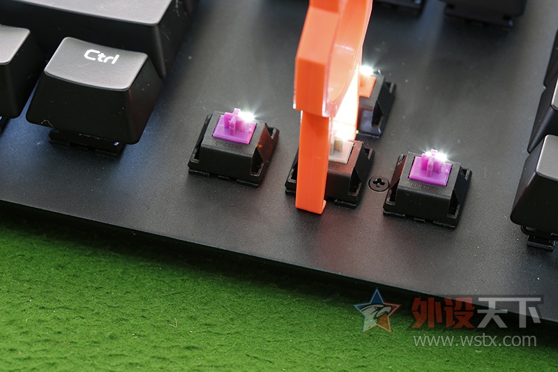 ��е�����¼�Ԫ���켫սħ����������