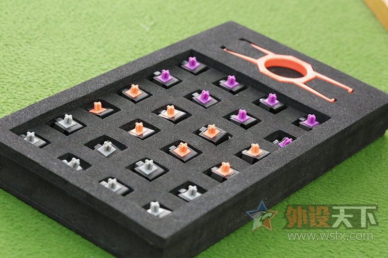 ��е�����¼�Ԫ���켫սħ����������