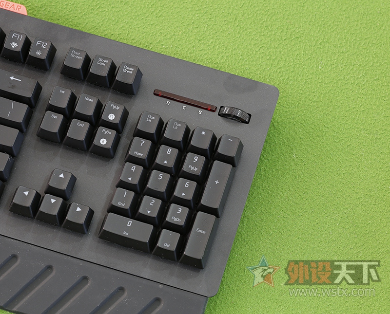 ��е�����¼�Ԫ���켫սħ����������