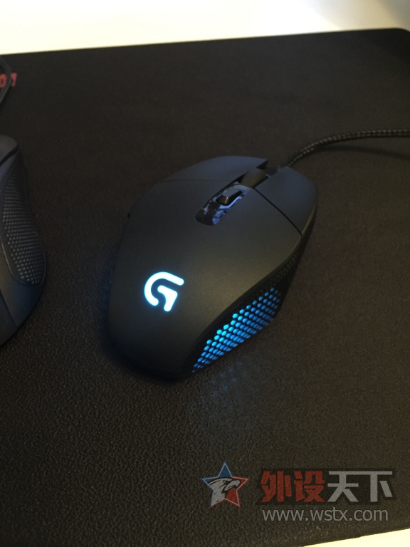 �Ա�190���G303���ˣ�ˮһ��