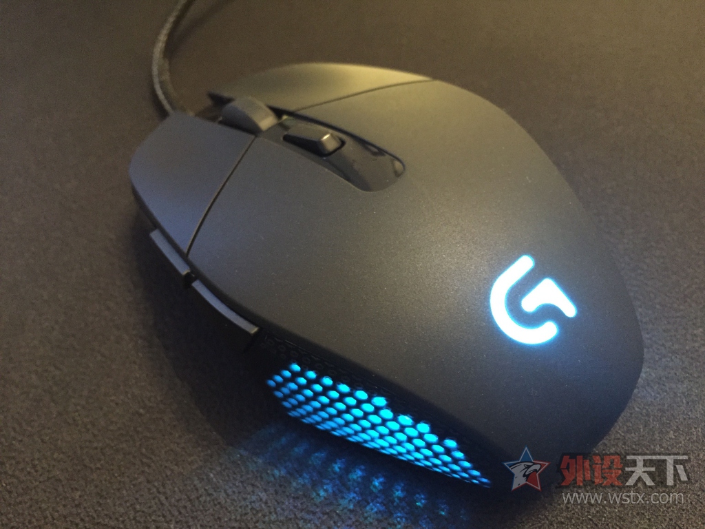 �Ա�190���G303���ˣ�ˮһ��