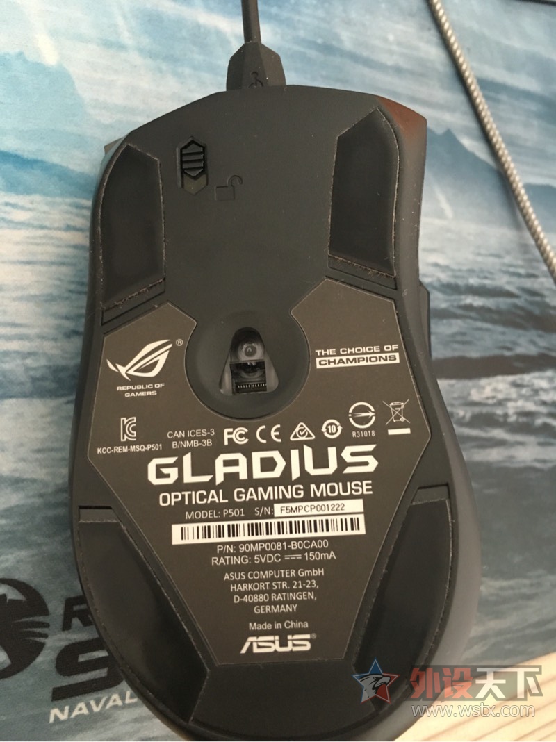 ��ɽ�������ۻ�˶��G