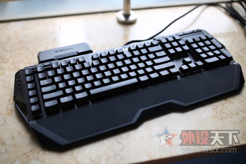 G.SKILL ֥�� RIPJAWS KM780 RGB ӣ�Һ������ʹ������ by Tiger5G