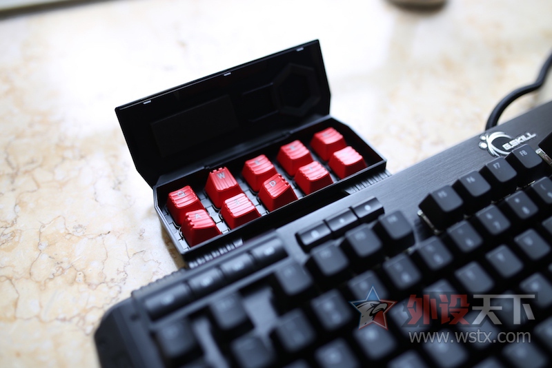 G.SKILL ֥�� RIPJAWS KM780 RGB ӣ�Һ������ʹ������ by Tiger5G