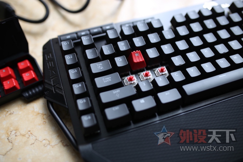 G.SKILL ֥�� RIPJAWS KM780 RGB ӣ�Һ������ʹ������ by Tiger5G