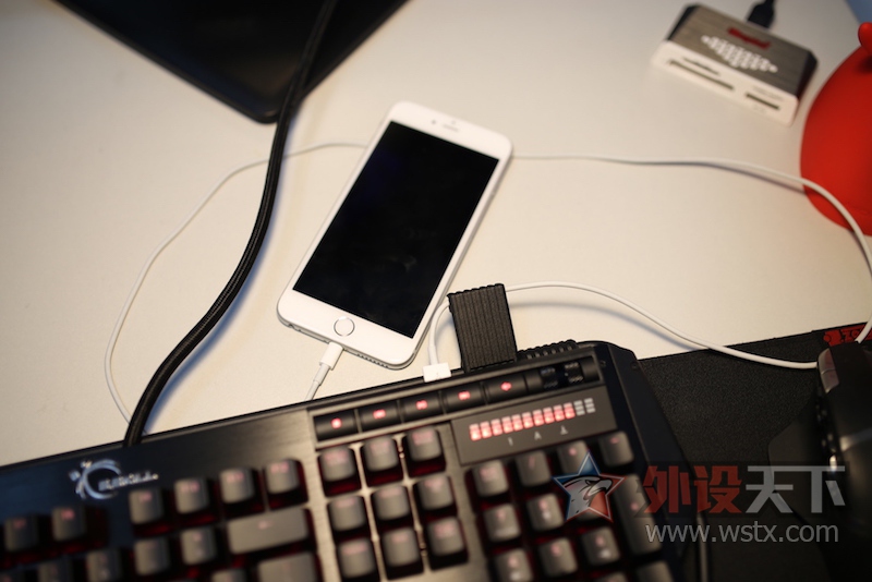 G.SKILL ֥�� RIPJAWS KM780 RGB ӣ�Һ������ʹ������ by Tiger5G