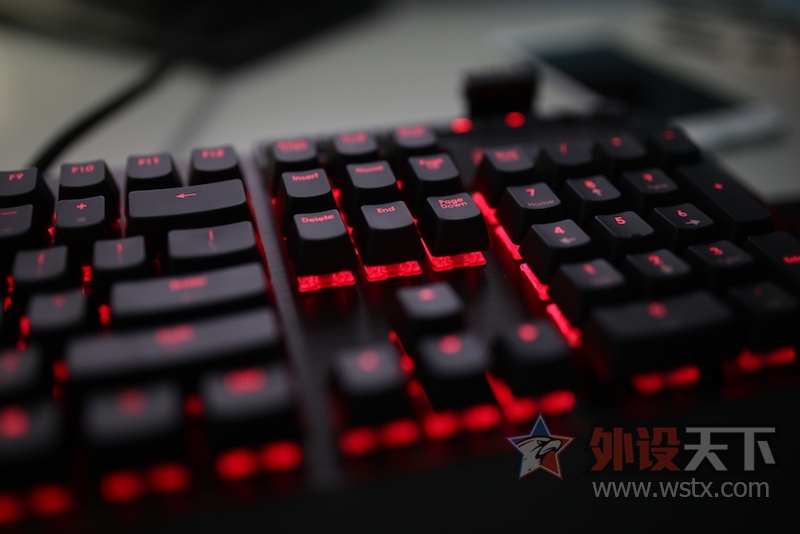 G.SKILL ֥�� RIPJAWS KM780 RGB ӣ�Һ������ʹ������ by Tiger5G