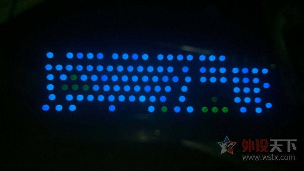 ���Ͼ�������ӣ�Һ����е���̣��ھ�AK47 149  ������G800  199