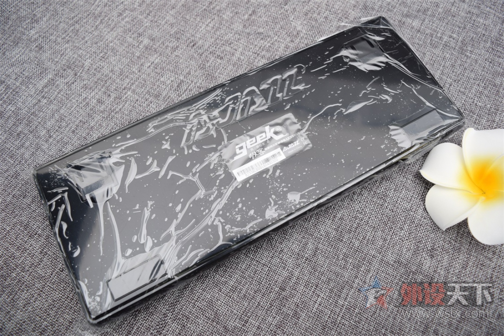 С��RGB�������ھ�AK33RGB���׷����⡣