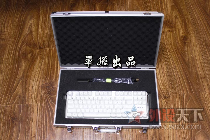 ���Δ[��Ʒ��ȫ������һ̨��  ��ɫ MXX��������