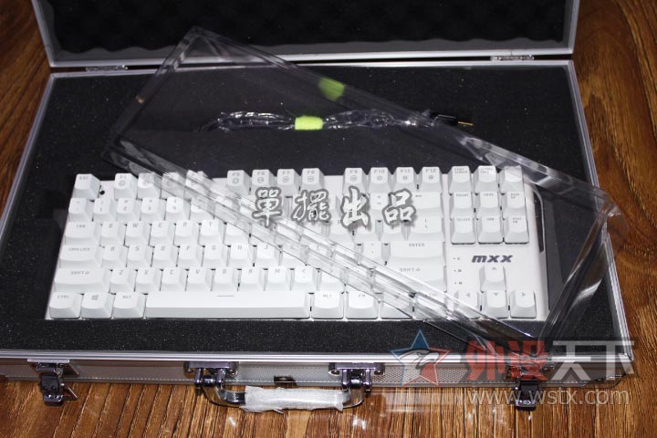 ���Δ[��Ʒ��ȫ������һ̨��  ��ɫ MXX��������