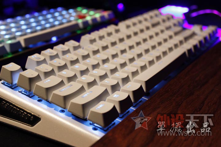 ���Δ[��Ʒ��ȫ������һ̨��  ��ɫ MXX��������