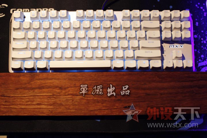 ���꾫������-MXX ����������ɫ������Ϸ��е��������