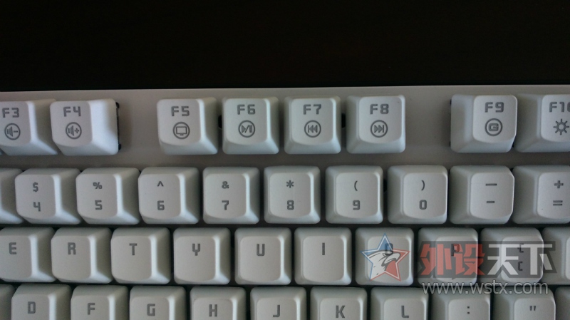 ���꾫������-MXX ����������ɫ������Ϸ��е��������