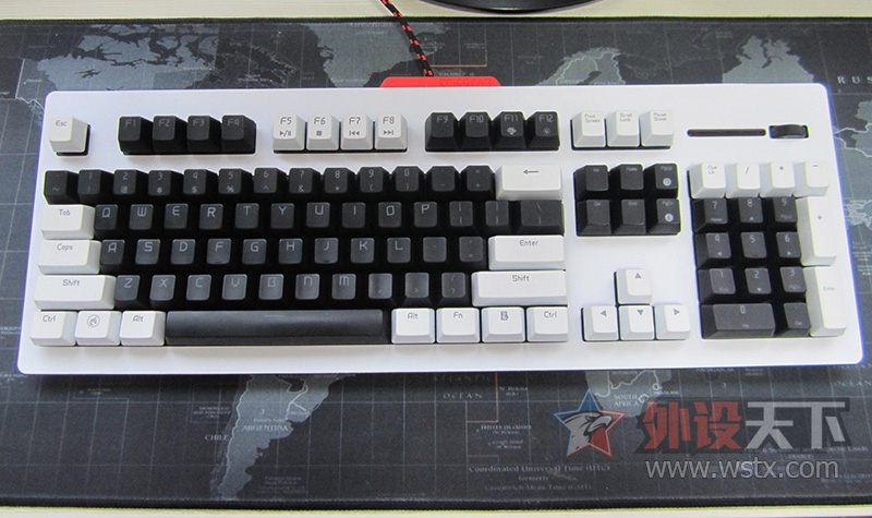 EGսħ����ֵ����죬��Ȼһ�µİ�ɫսħ�߳���~