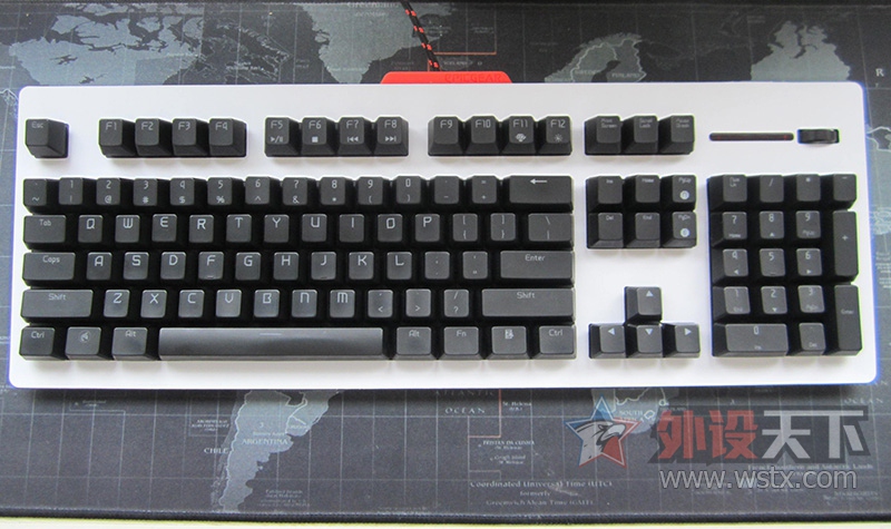 EGսħ����ֵ����죬��Ȼһ�µİ�ɫսħ�߳���~