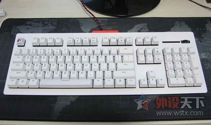 EGսħ����ֵ����죬��Ȼһ�µİ�ɫսħ�߳���~