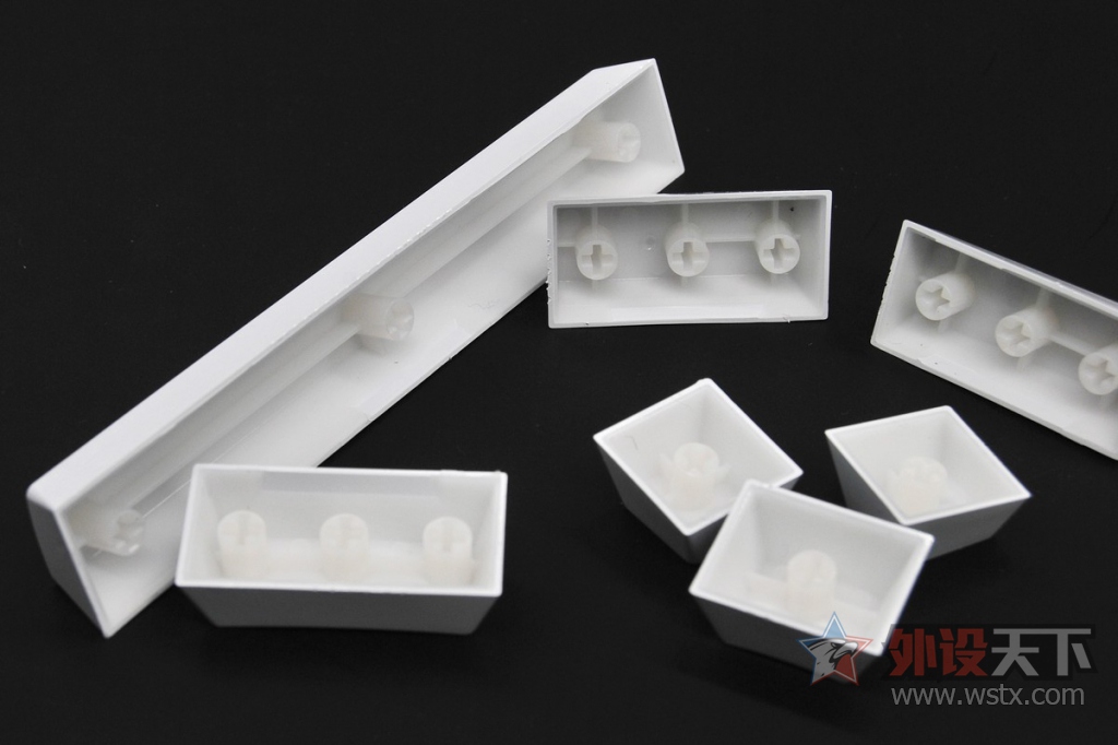 ������ƴ����С���RK Pro104 RGB��е��������