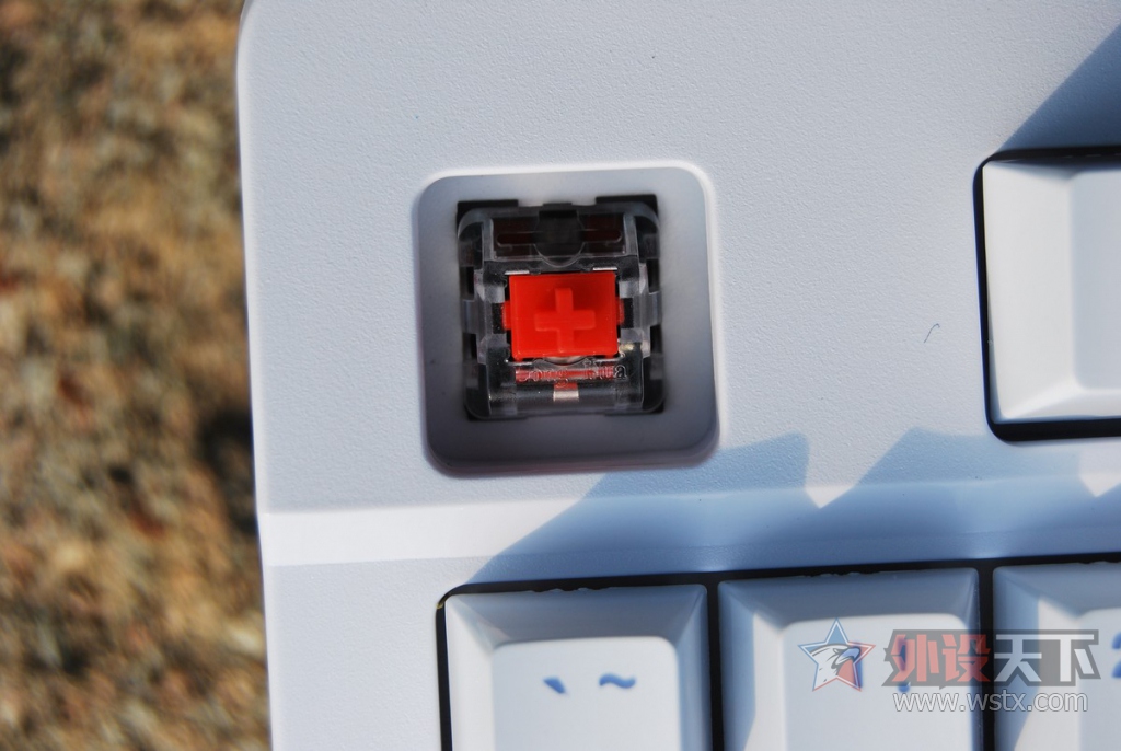 ������ƴ����С���RK Pro104 RGB��е��������