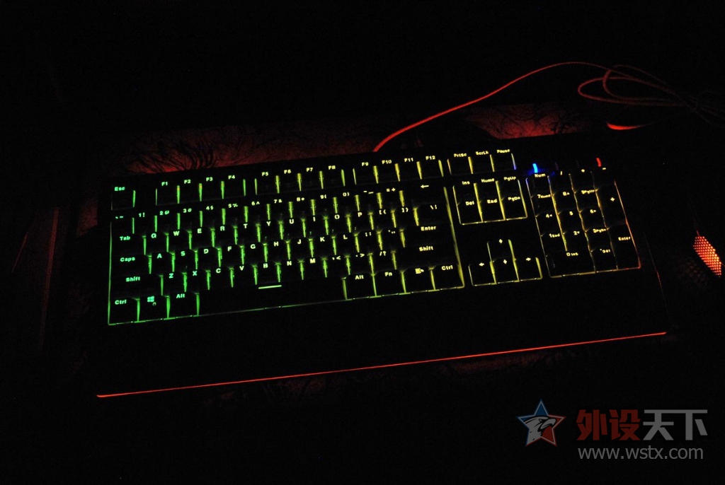 ������ƴ����С���RK Pro104 RGB��е��������