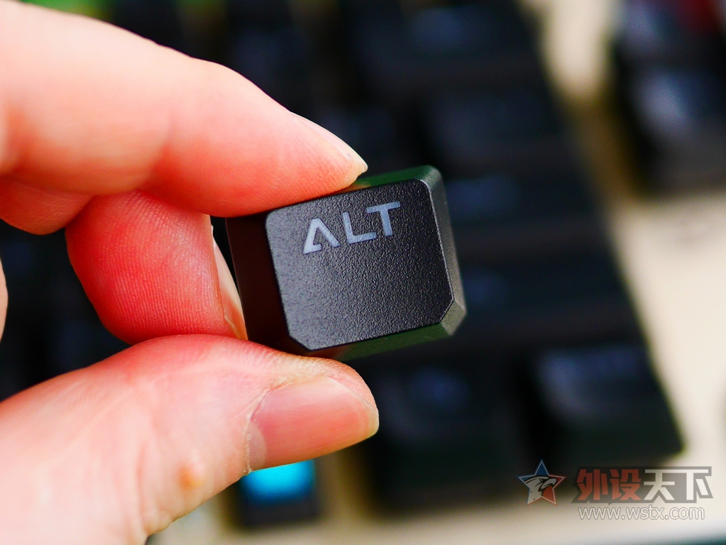 �ѹ��˿��ᣬѪ������������B840�羺���̲�����