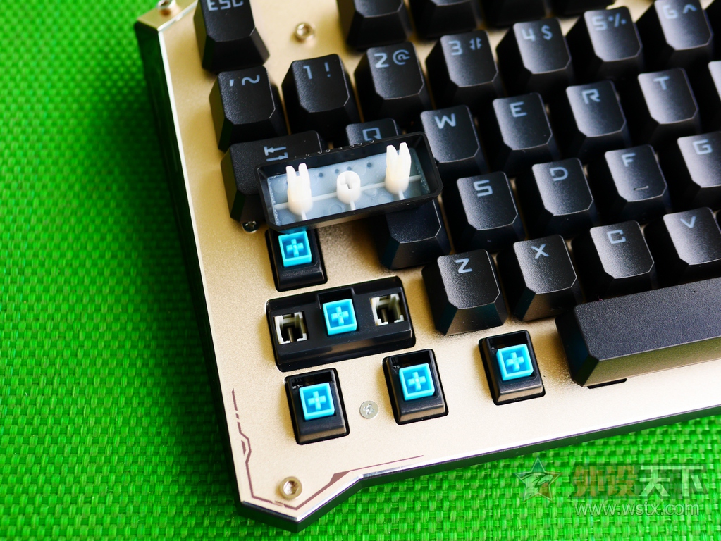 �ѹ��˿��ᣬѪ������������B840�羺���̲�����