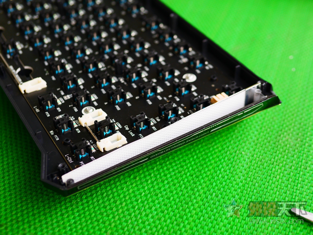 �ѹ��˿��ᣬѪ������������B840�羺���̲�����